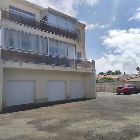 Apartment T2 450m De La Des Demoiselles, Avec Garage Et Possibilite De Velos A 950m De La Rue Pietonne