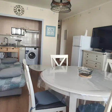 T2 450m De La Des Demoiselles, Avec Garage Et Possibilite De Velos A 950m De La Rue Pietonne