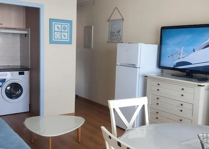 T2 450m De La Des Demoiselles, Avec Garage Et Possibilite De Velos A 950m De La Rue Pietonne 생 힐레르 드 리에