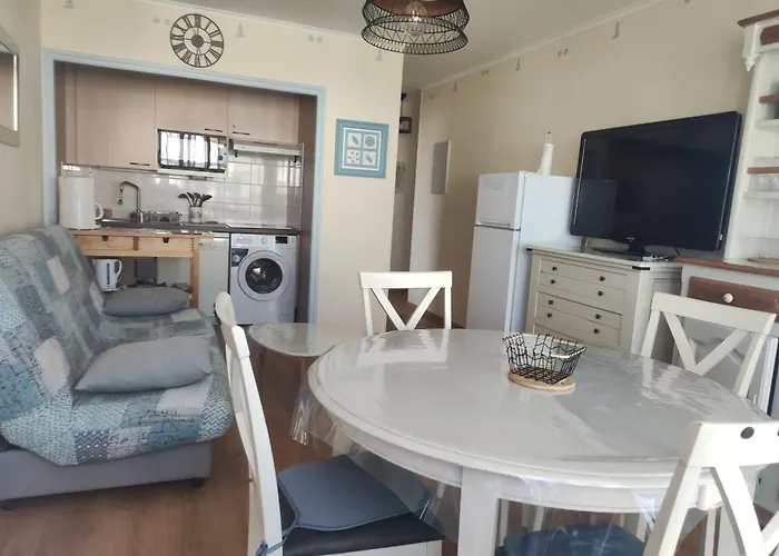 T2 450m De La Des Demoiselles, Avec Garage Et Possibilite De Velos A 950m De La Rue Pietonne